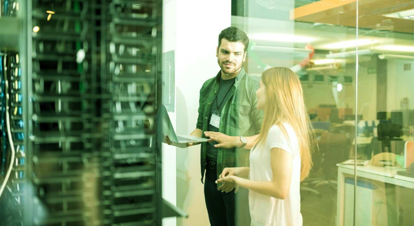 How do sustainable data centers work and what are their benefits?